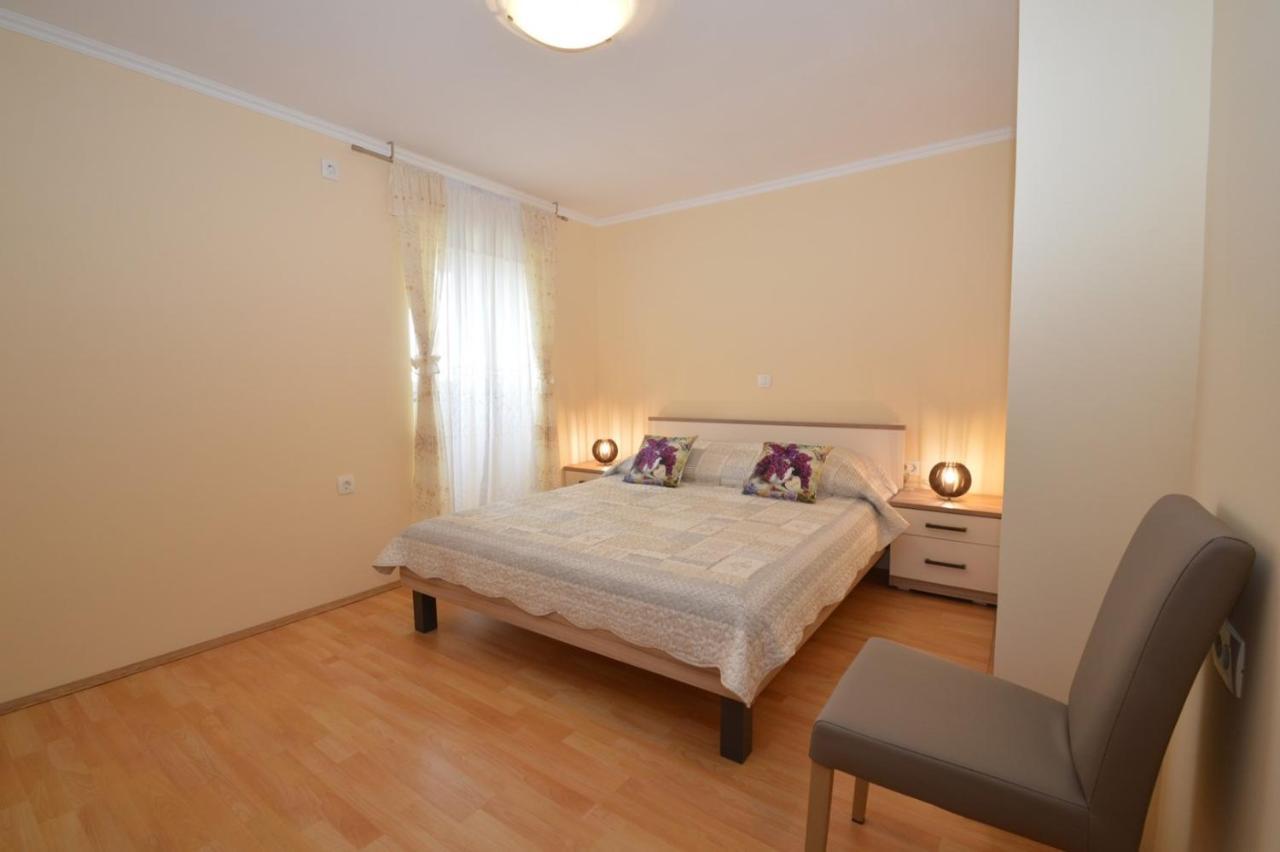 Apartment Hrasta Vrana  Exterior photo